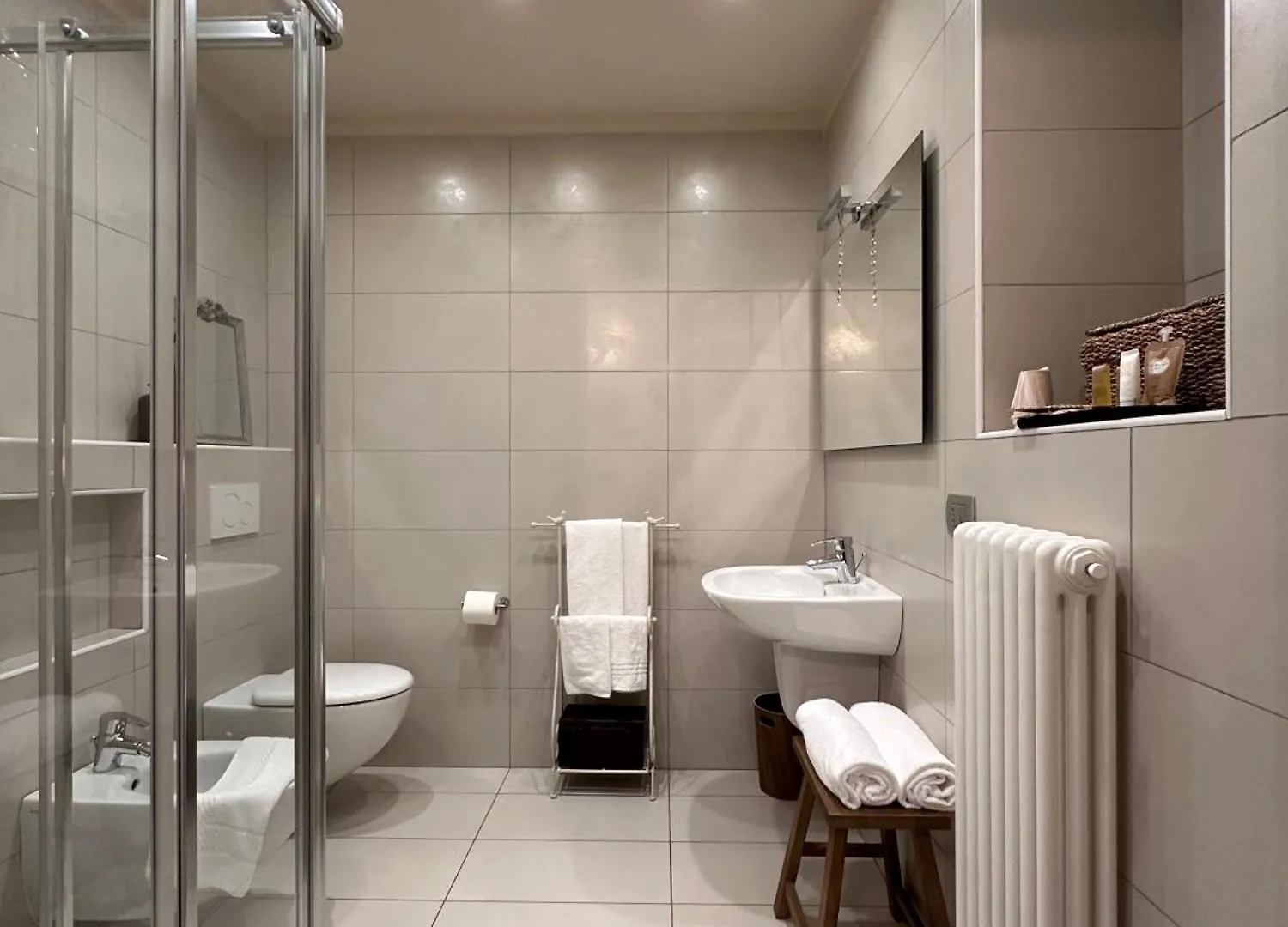 Casa Vacanza Baragiola4 - Hotel San Giuseppe Group 케르노비오 펜션